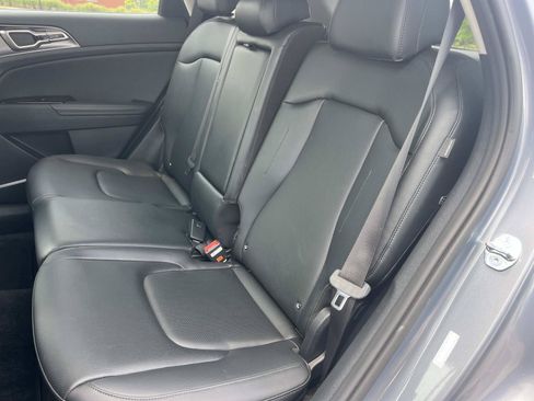 Used 2024 Kia Sportage EX FWD image 21