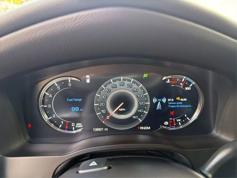 Used 2016 Cadillac Escalade Luxury image 16