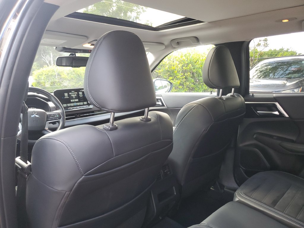 Used 2024 Mitsubishi Outlander SE FWD image 14