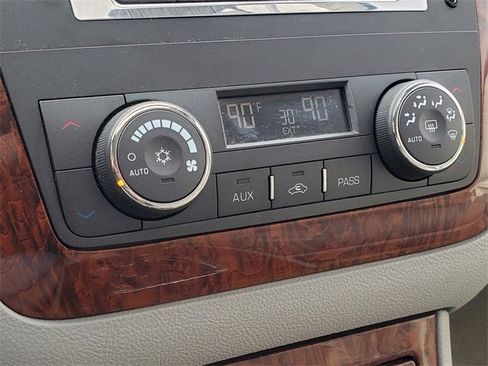 Used 2006 Cadillac DTS w/ Sun And Sound Package image 23