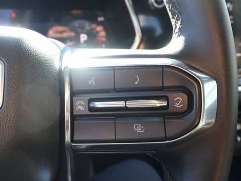 Used 2024 GMC Canyon Elevation w/ Convenience Package image 17