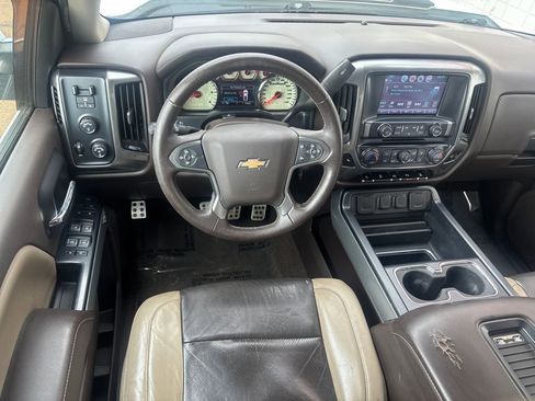 Used 2018 Chevrolet Silverado 1500 LT w/ All Star Edition image 4