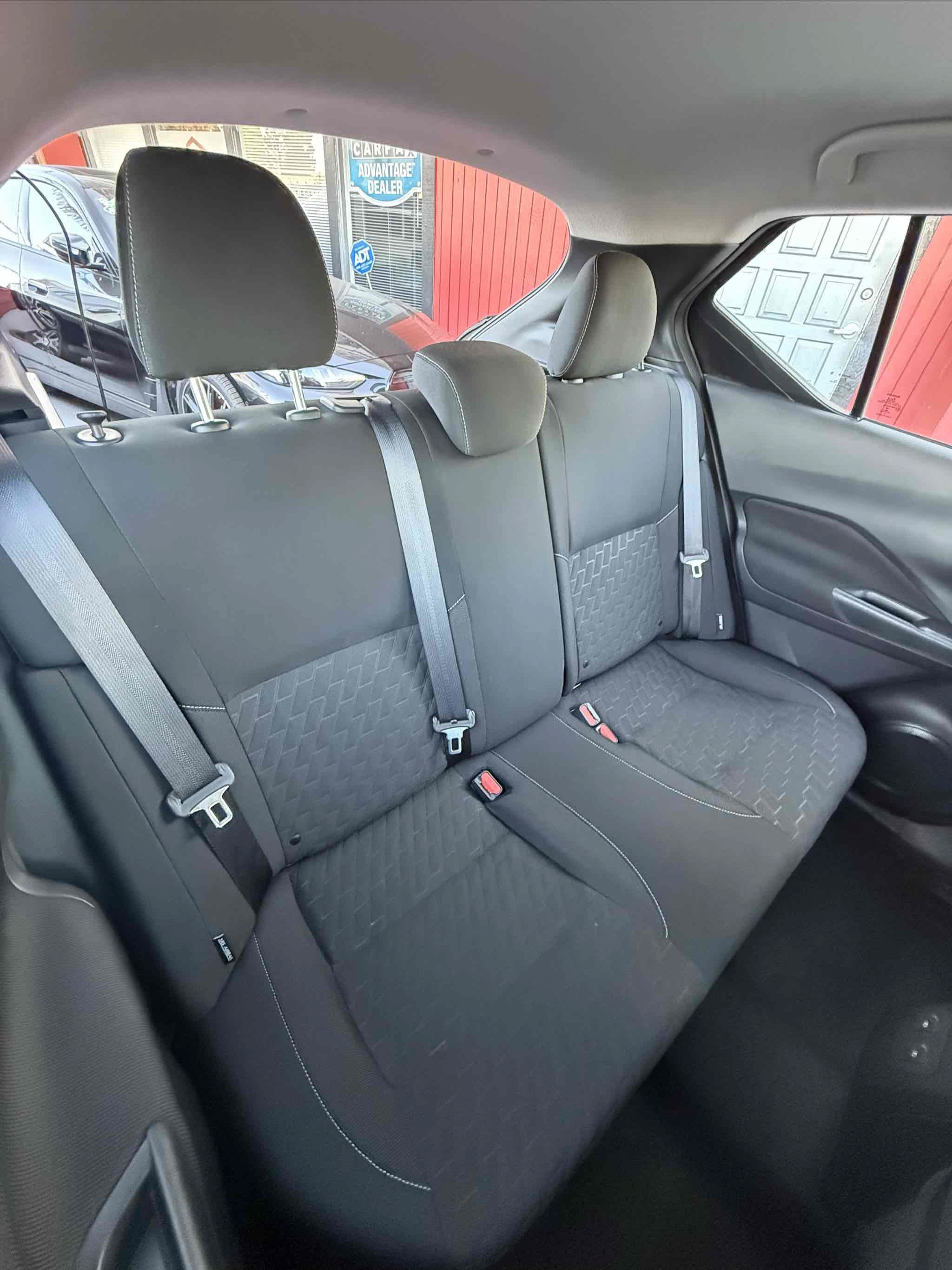 Used 2022 Nissan Kicks SV FWD image 10