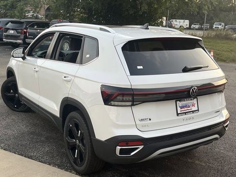 New 2025 Volkswagen Taos SEL image 32