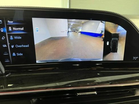 Used 2023 Cadillac Escalade Premium Luxury w/ Performance Package AWD/4WD image 28