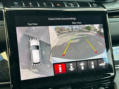 New 2023 Jeep Grand Cherokee Trailhawk w/ Advanced Protech Group II image 19