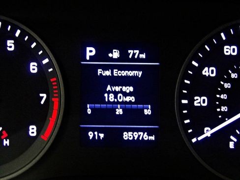Used 2019 Hyundai Tucson SE w/ Cargo Package AWD/4WD image 14