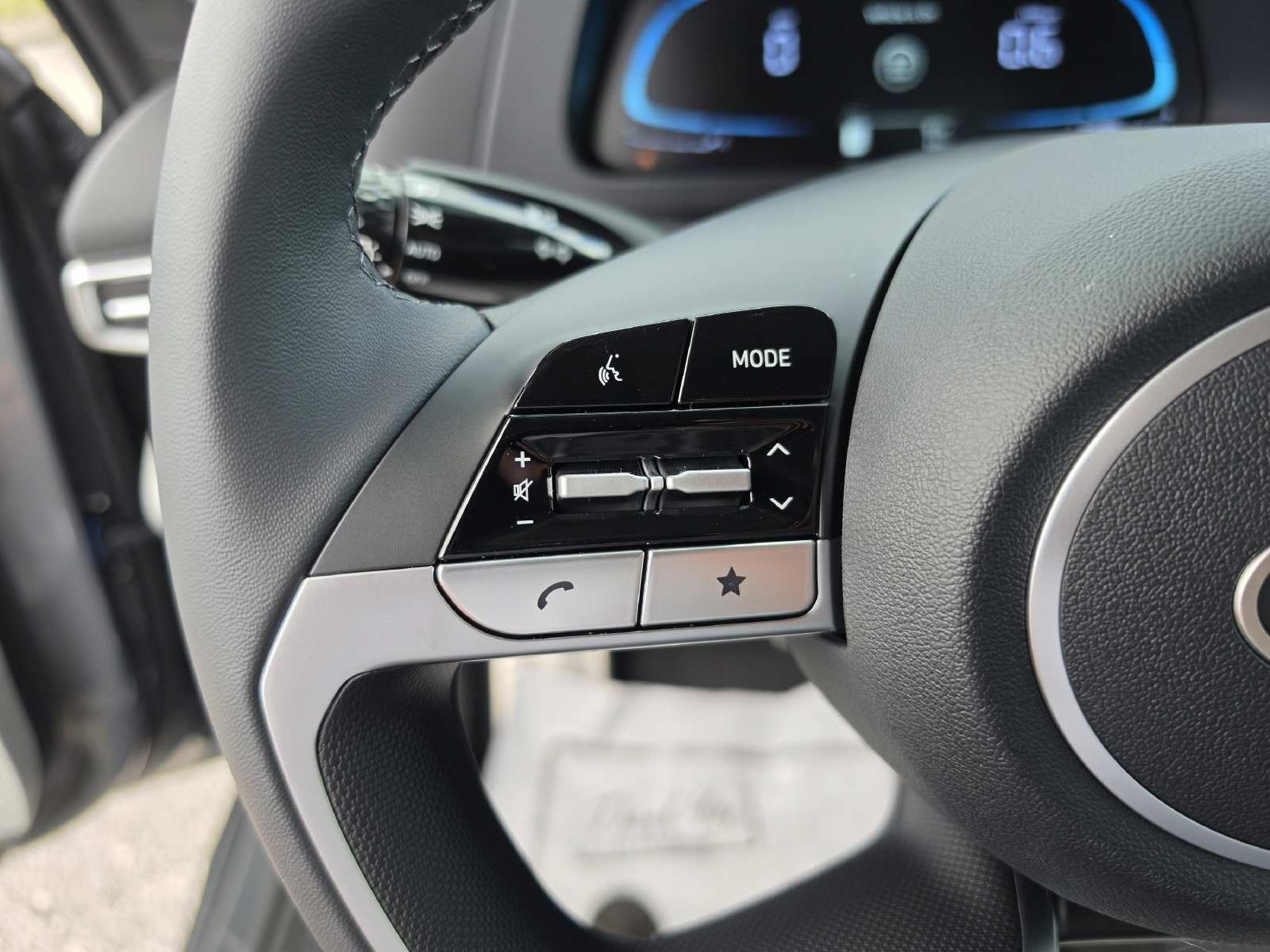 New 2026 Hyundai Elantra SEL Sport FWD image 30