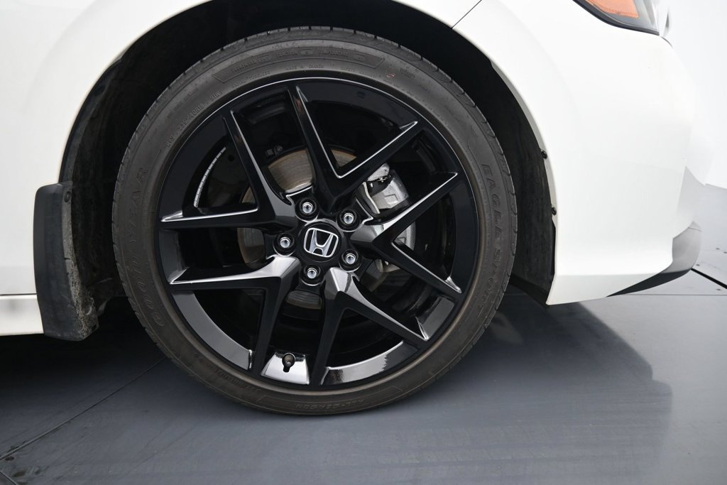 Used 2025 Honda Civic Sport image 11