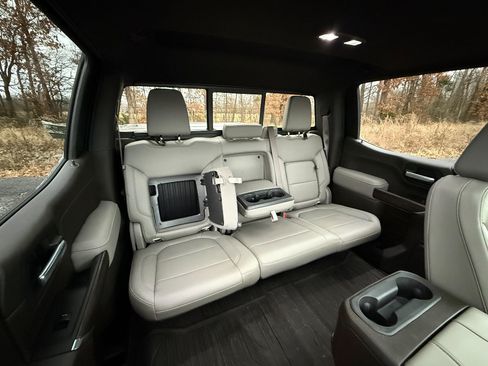 Used 2021 GMC Sierra 1500 SLT w/ SLT Premium Plus Package image 29