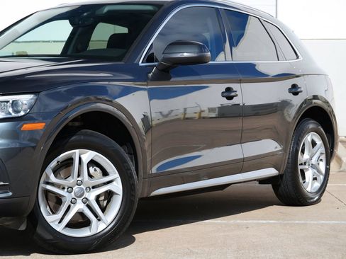 Used 2019 Audi Q5 2.0T Premium w/ Convenience Package AWD/4WD image 23