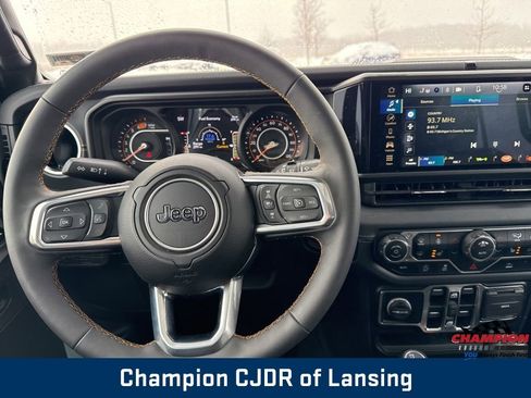 Used 2024 Jeep Wrangler Sahara image 20