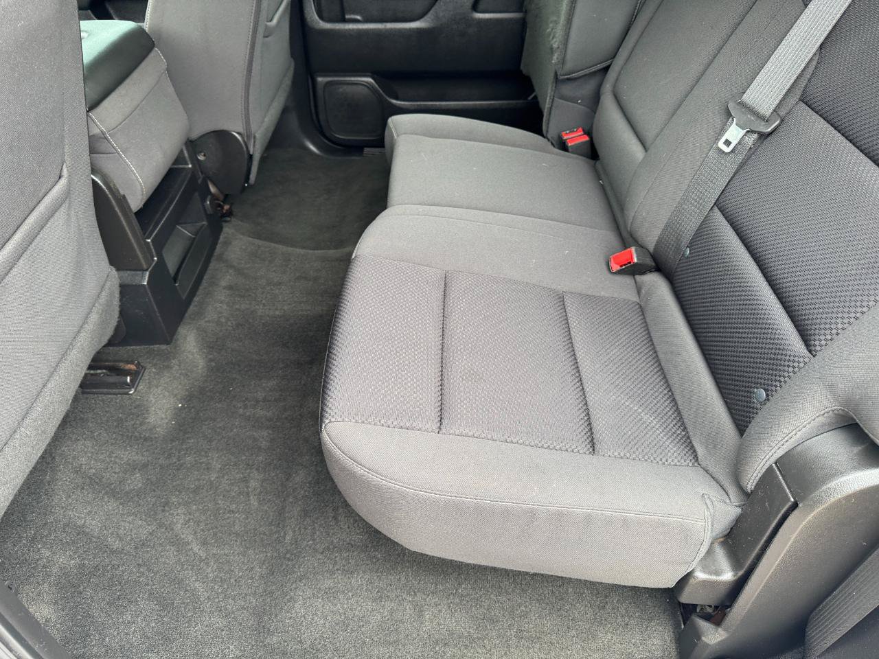 Used 2018 Chevrolet Silverado 1500 LT w/ All Star Edition AWD/4WD image 23