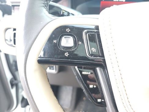 Used 2022 Lincoln Aviator Reserve w/ Equipment Group 201A image 13