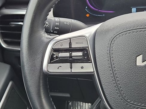Used 2025 Kia Telluride S AWD/4WD image 19