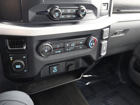 Used 2022 Ford F150 XLT image 32