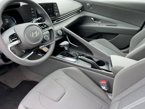 New 2026 Hyundai Elantra SE FWD image 9
