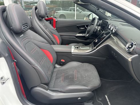 Used 2025 Mercedes-Benz CLE 53 AMG 4MATIC Cabriolet image 31