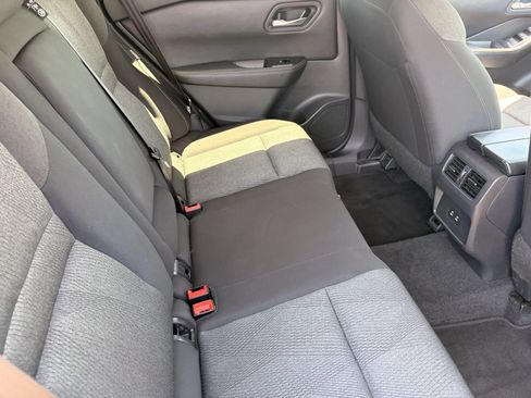 Used 2024 Nissan Rogue SV AWD/4WD image 13