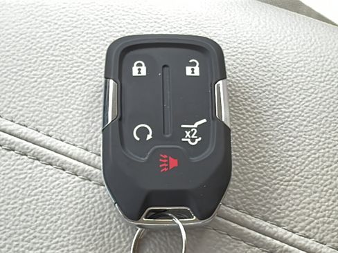 Used 2024 GMC Terrain Denali w/ Denali Premium Package AWD/4WD image 28