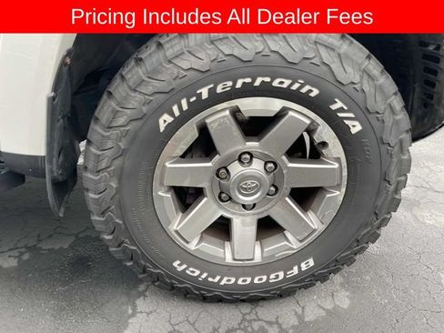 Used 2014 Toyota 4Runner Trail w/ Convenience Package AWD/4WD image 9