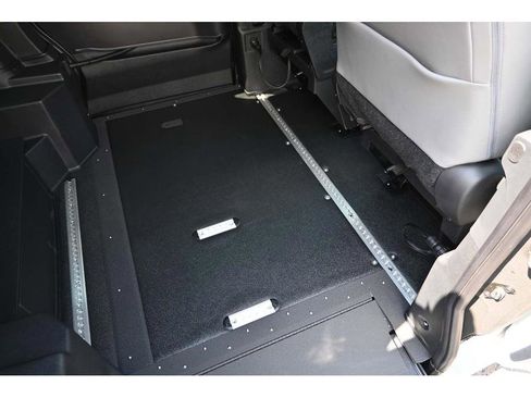 New 2025 Toyota Sienna XLE image 18