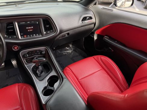 Used 2020 Dodge Challenger SRT Hellcat image 40