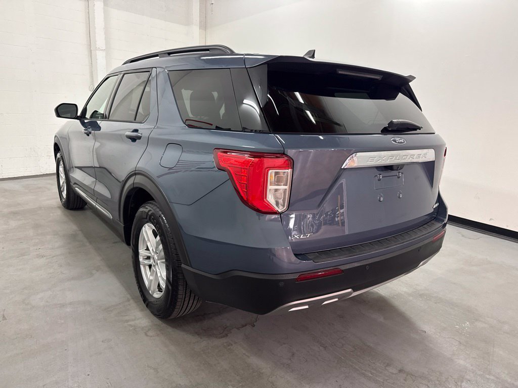 Used 2021 Ford Explorer XLT w/ Equipment Group 202A AWD/4WD image 6