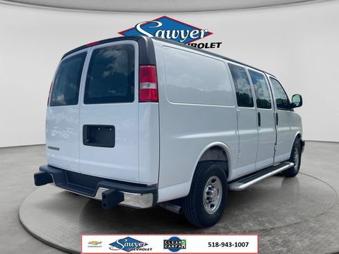 Used 2025 Chevrolet Express 2500 w/ Driver Convenience Package RWD image 5