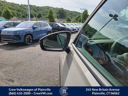 New 2026 Volkswagen Tiguan SEL R-Line AWD/4WD image 26