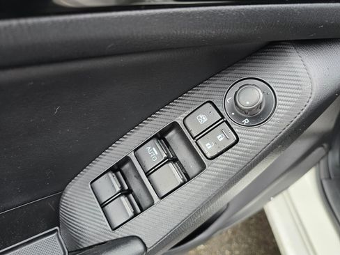 Used 2016 MAZDA MAZDA3 s Touring image 25