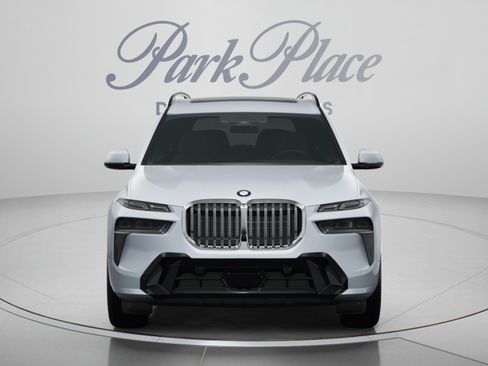 Used 2024 BMW X7 xDrive40i AWD/4WD image 6