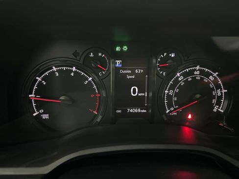 Used 2020 Toyota 4Runner SR5 Premium w/ Moonroof Package image 13