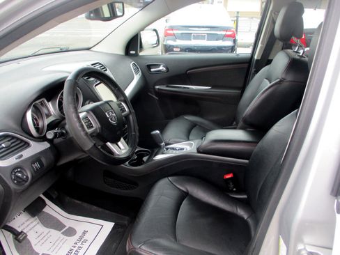 Used 2012 Dodge Journey R/T w/ Navigation & Sound Group I image 10