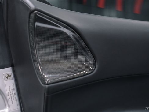 Used 2022 Ferrari SF90 Spider image 37