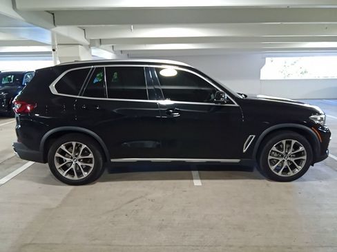 Used 2021 BMW X5 xDrive40i w/ Premium Package AWD/4WD image 4