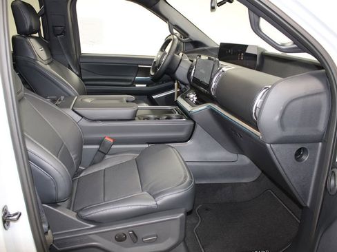 New 2025 Ford Expedition Platinum w/ Stealth Performance Package image 32