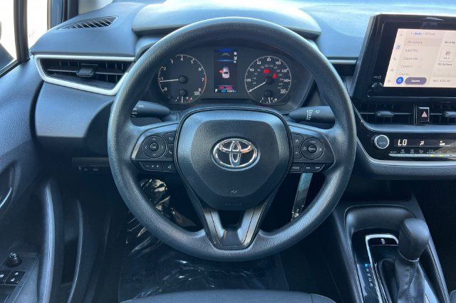 Used 2025 Toyota Corolla LE FWD image 15