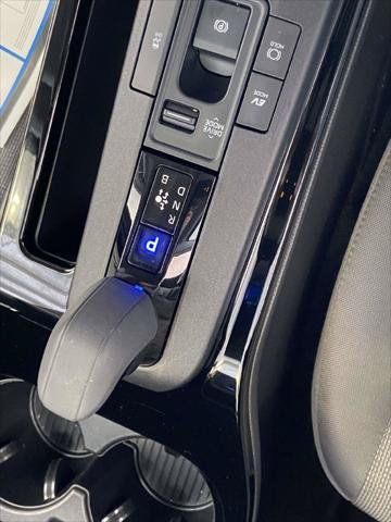Certified 2025 Toyota Prius LE FWD image 22