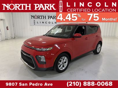 Used 2022 Kia Soul LX w/ Technology Package