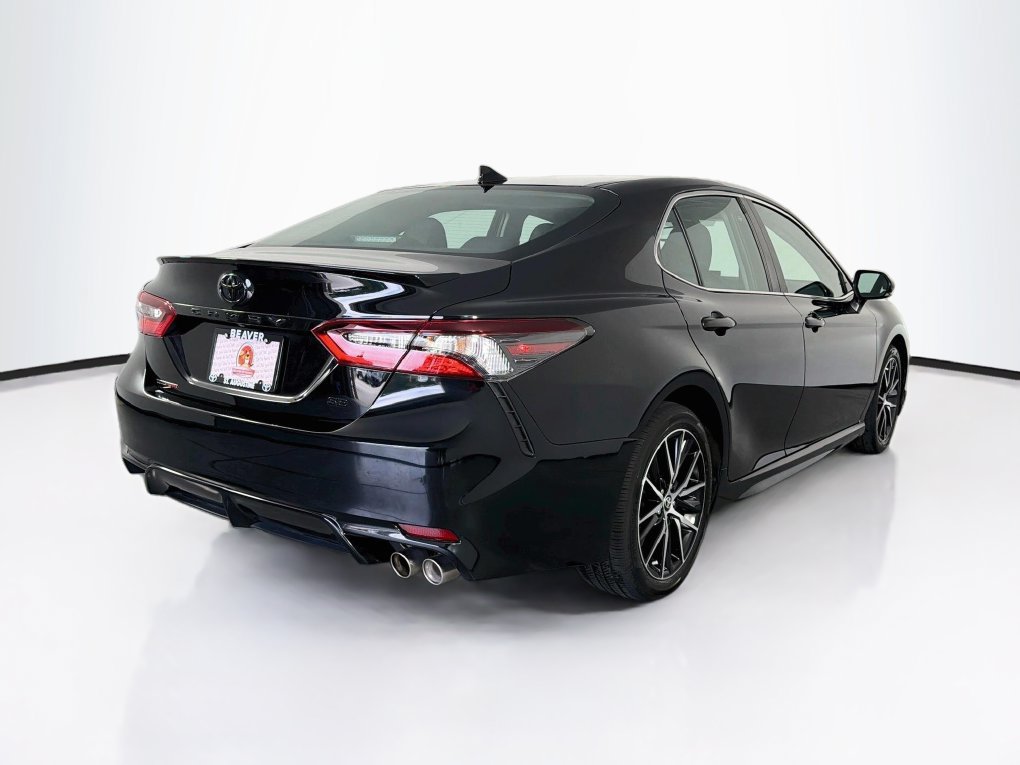 Used 2024 Toyota Camry SE w/ Cold Weather Package FWD image 10