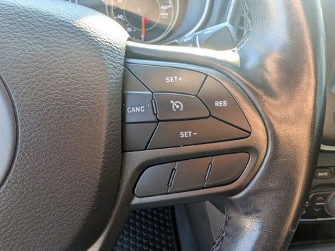 Used 2021 Jeep Cherokee Trailhawk w/ Sun, Sound & Nav Group AWD/4WD image 15