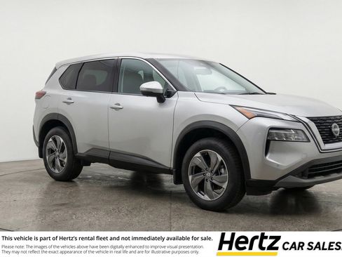 Used 2025 Nissan Rogue SV FWD image 1