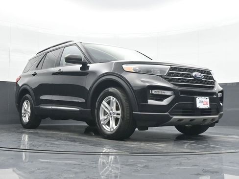 Used 2023 Ford Explorer XLT w/ Equipment Group 202A image 24