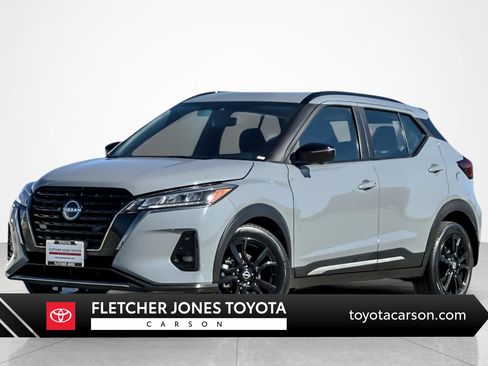 Used 2022 Nissan Kicks SR w/ Interior Electronics Package FWD image 1