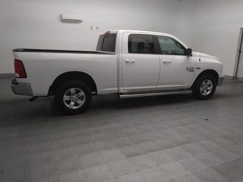 Used 2019 RAM 1500 Classic SLT AWD/4WD image 10