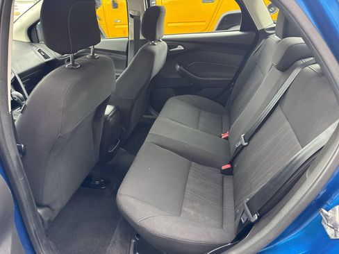 Used 2018 Ford Focus SE FWD image 16