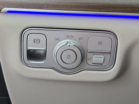 New 2026 Mercedes-Benz GLS 450 4MATIC image 27