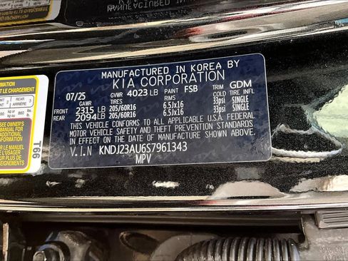 Used 2025 Kia Soul LX FWD image 34