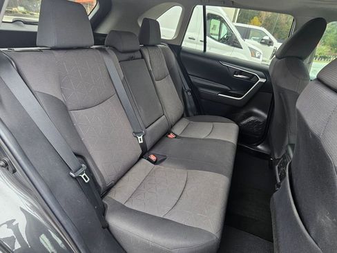 Used 2019 Toyota RAV4 XLE image 6